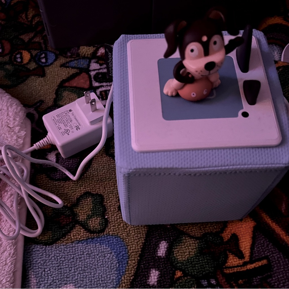 Brand New Toniebox - with Dog and Peppa/George
